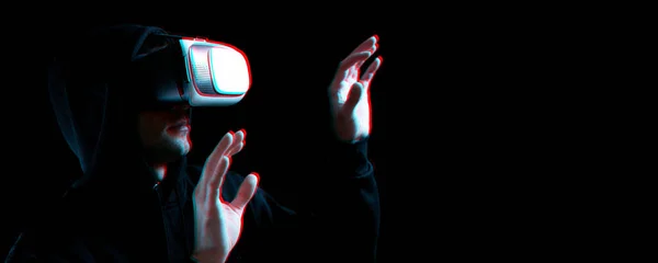 Окуляри Віртуальної Реальності Блакитний Молодий Чоловік Цифровій Гарнітурі Технології Віртуальної — стокове фото