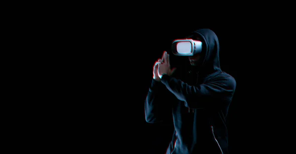Gafas Realidad Virtual Joven Desenfocado Auriculares Digitales Para Tecnología Realidad — Foto de Stock