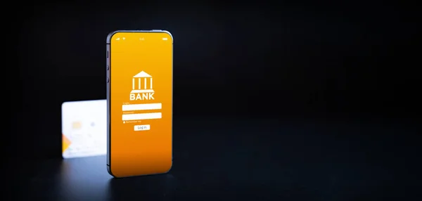 Mobile Banking Smartphone Mit Internet Online Bankanwendung Debitkarte Auf Schwarzem — Stockfoto