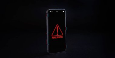 Siber güvenlik korsanı akıllı telefon. İnternet hackleme teknolojisi. Siyah pankartta izole edilmiş dijital cep telefonu. Veri koruması, güvenli internet erişimi, siber güvenlik