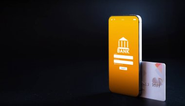 Çevrimiçi ödeme. İnternet banka uygulamalı cep telefonu. Siyah arka planda kredi kartı. Çevrimiçi cüzdan tasarruf