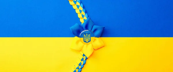 Ukraine Symbol Yellow Background Ukrainian Flower Trident Symbol Isolated Yellow — Stock Photo, Image