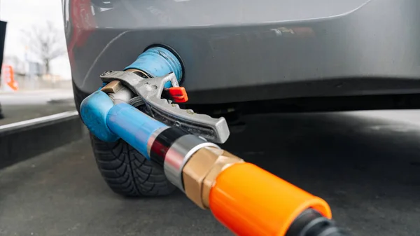 Encher Gasolina Carro Bomba Combustível Gás Posto Gasolina Para Tanque — Fotografia de Stock