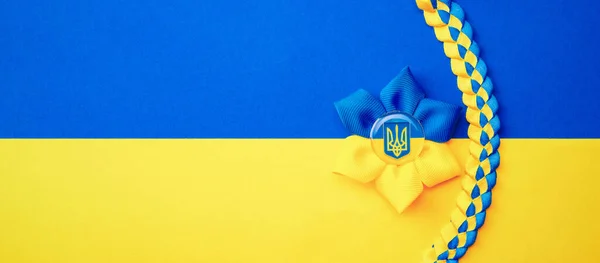 Ukraina Bakgrund Ukrainska Blomma Treudd Symbol Isolerad Gul Blå Flagga — Stockfoto