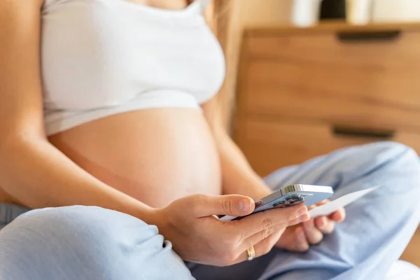 Graviditet Kalender App Mobil Graviditet Online Moderskap Ansökan Gravid Mamma — Stockfoto