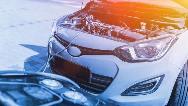 서비스 자동차 에어컨 자동차 시스템을 점검하고 자동차 압축기를 재활용하 십시오 — 스톡 사진