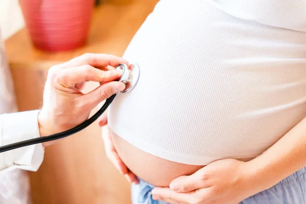 Consulta Médica Mulher Grávida Clínica Médica Para Consultora Gravidez Médico — Fotografia de Stock