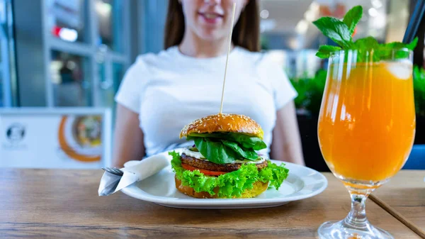 Vegan Burger Healthy Vegetarian Hamburger Salad Avocado Vegetable Veggie Sandwich — Stock Photo, Image