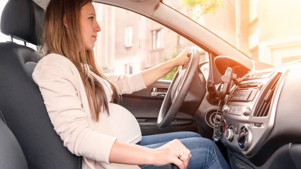 Woman Driving Car Beautiful Smiling Pregnant Woman Driving Car Safety — 스톡 사진