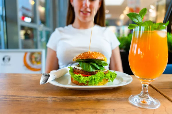 Veggie Burger Healthy Vegan Food Salad Avocado Vegetable Vegetarian Hamburger — Stock Photo, Image