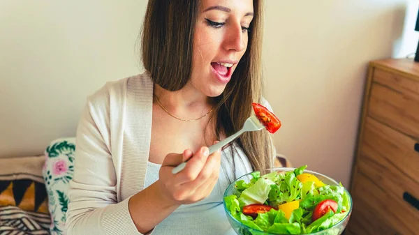 Pregnant Healthy Eating Salad Pregnancy Woman Eating Nutrition Healthy Food — Stock Photo, Image