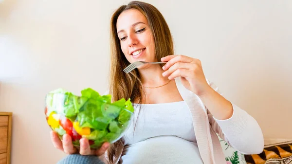 Pregnant Salad Healthy Food Pregnancy Woman Eating Nutrition Diet Food — Stock Photo, Image