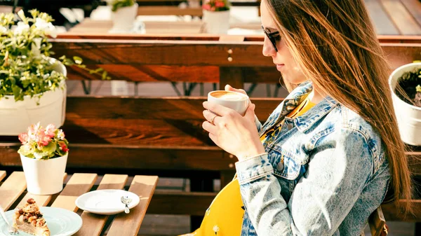 Drink Coffee Pregnant Woman Happy Pregnancy Girl Drink Hot Coffee — Stock Photo, Image