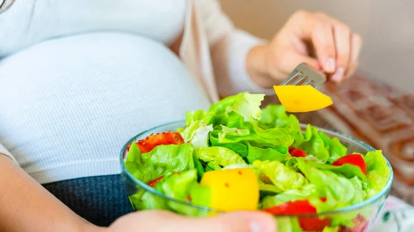 Pregnant Salad Healthy Food Pregnancy Woman Eating Nutrition Diet Food — Stock Photo, Image