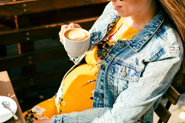 Drink Coffee Pregnant Woman Happy Pregnancy Girl Drink Hot Coffee — Stock Photo, Image