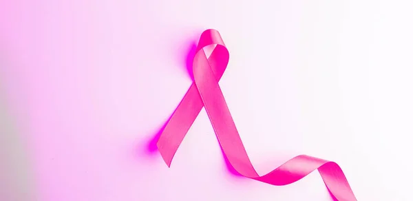 Kankerlint Gezondheidszorg Symbool Roze Lint Witte Achtergrond Borstkanker Vrouw Ondersteuning — Stockfoto