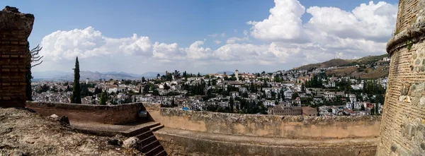 Blick auf Granada von der Alhambra — Stockfoto