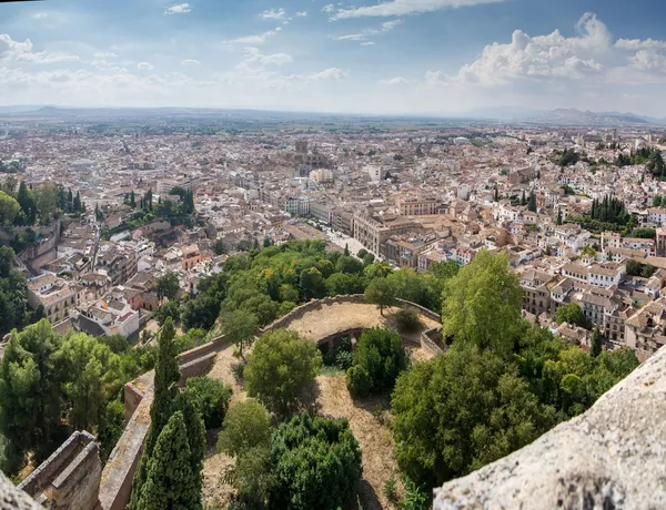 Blick auf Granada von der Alhambra — Stockfoto