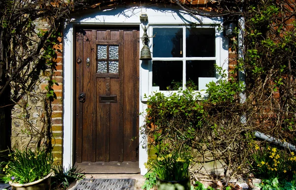 Πόρτα της Front εξοχικό σπίτι — Φωτογραφία Αρχείου