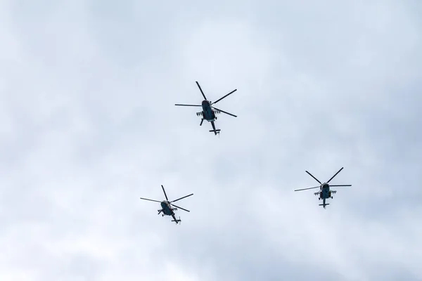 Moskau Russland Mai 2021 Mehrzweckhubschrauber Fliegen Während Der Parade Zum — Stockfoto