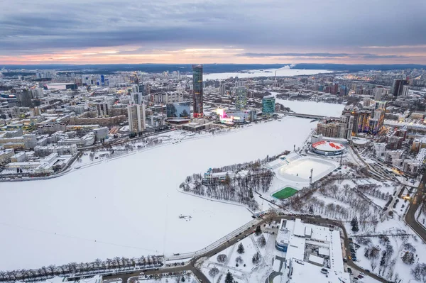 Jekatyerinburg Légi Panoráma Télen Gyönyörű Felhős Naplementében Ekaterinburg Oroszország Negyedik — Stock Fotó