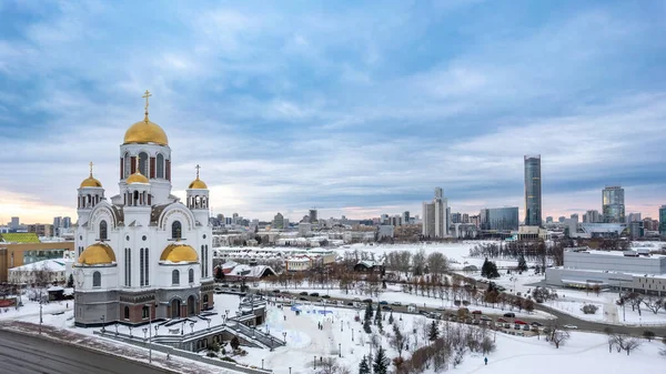 Invierno Ekaterimburgo Templo Sangre Hermosa Puesta Sol Nublado Vista Aérea —  Fotos de Stock