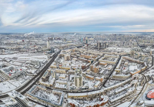 Panoramiczny Widok Lotu Ptaka Zimę Pochmurny Dzień Ulica Chelyuskintsev Ulica — Zdjęcie stockowe