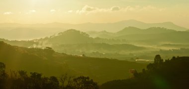 Katmanlar da lat dağ