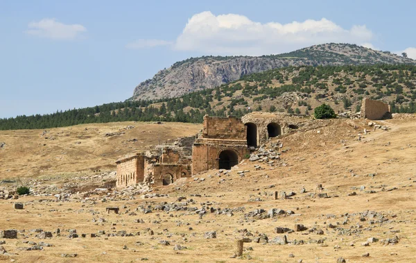 Oude ruïnes in Hiërapolis, pamukalle, Turkije — Stockfoto