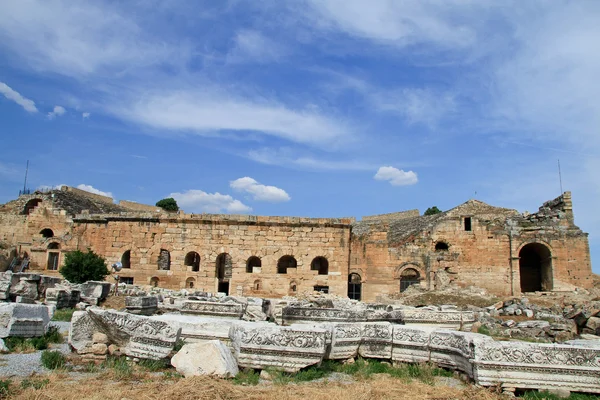 Oude ruïnes in Hiërapolis, pamukalle, Turkije — Stockfoto