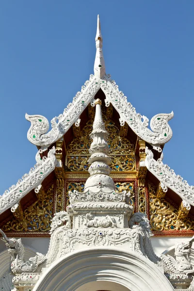 Geleneksel Tay tapınak chiang Mai — Stok fotoğraf