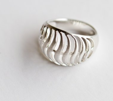 simgeleyen sevgi ve dostluk yüzük