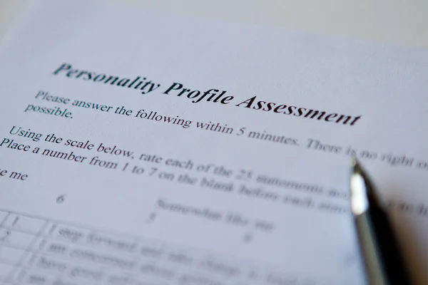 beyaz üzerine Kişilik değerlendirme formu