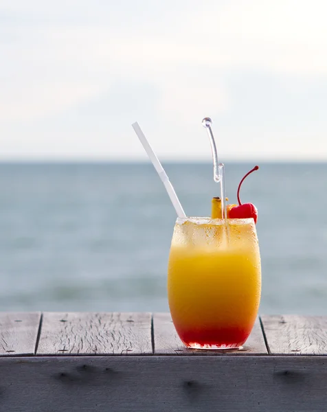 meyve punch plaj tarafından