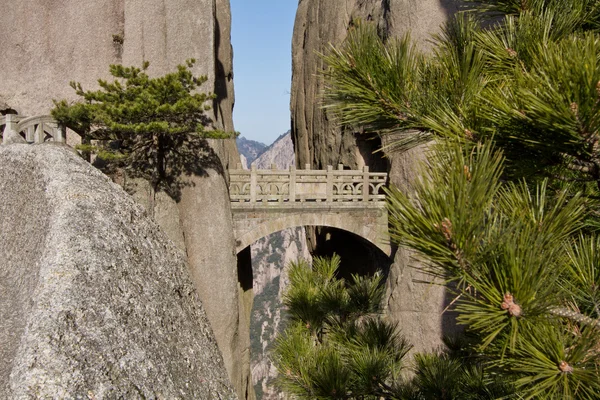 Peri Köprüsü, mt huangshan yürüyüş — Stok fotoğraf