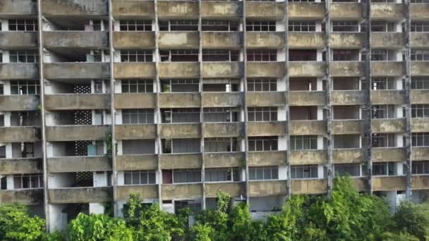 Apartament Abandonat Pustiu Sau Clădire Birouri Drone Pan Shot — Videoclip de stoc
