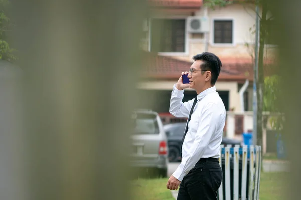 Asian Mature Businessman Having Phone Call Outdoor Real Estate Residential — Stock Photo, Image