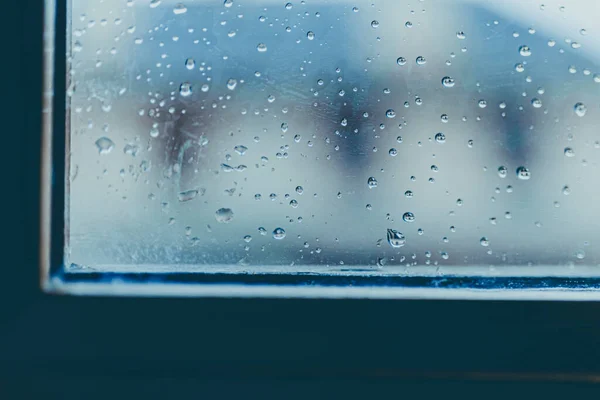 ฝนตกบนหน ยงส ฝนตกและอารมณ — ภาพถ่ายสต็อก