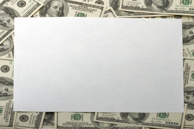 100 dolarlık banknotlar çerçeve