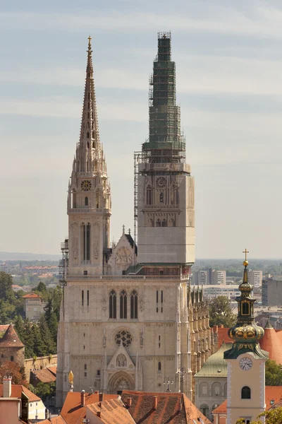 Torres da Catedral de Zagreb — Fotografia de Stock
