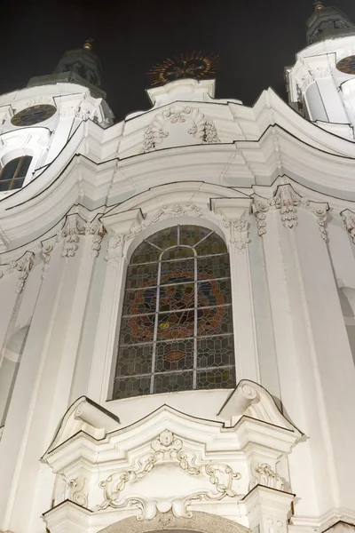 Kostel Máří Magdalény v karlovy vary v noci st — Stock fotografie
