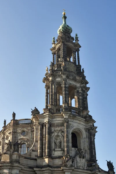 Katolska kyrkan för de kungliga domstolen saxon i dresden, Tyskland — Stockfoto