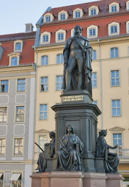 Saksonya Ağustos kralı friedrich Anıtı