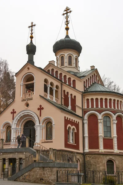 Rysk-ortodoxa kyrkan St vladimir — Stockfoto