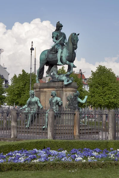 Estatua ecuestre de Cristián V en Copenhague, Dinamarca . —  Fotos de Stock
