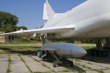 Bombacı ve bomba