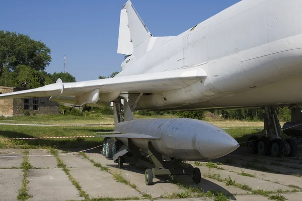 Bombacı ve bomba — Stok fotoğraf