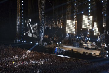 Red hot chili peppers rock band performans Kiev