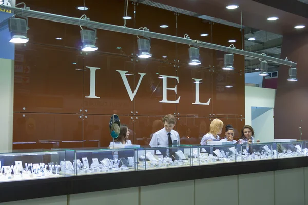 Kyiv ivel jewelry company stand — Stockfoto