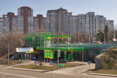 Doğulu yakıt istasyonu Kiev